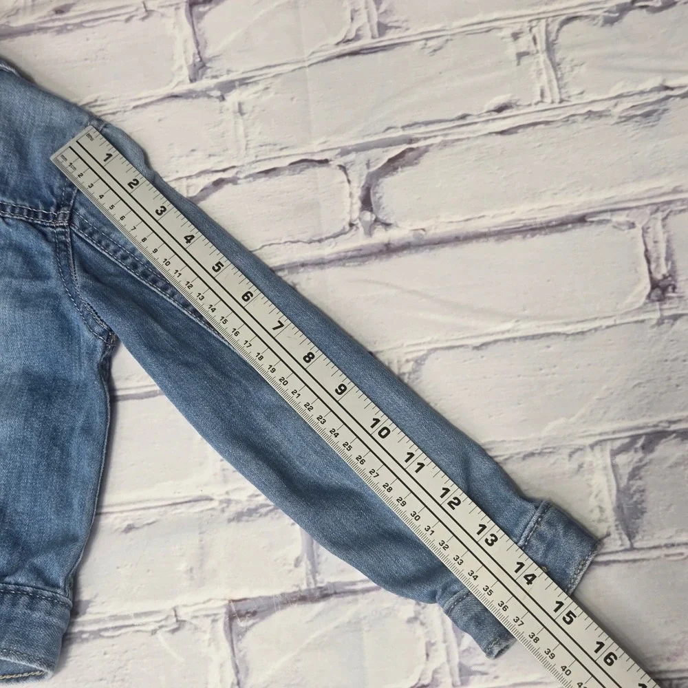 OshKosh Bgosh Kids Denim Trucker Jacket Medium Wash Blue Jean Jacket 5T 28034210